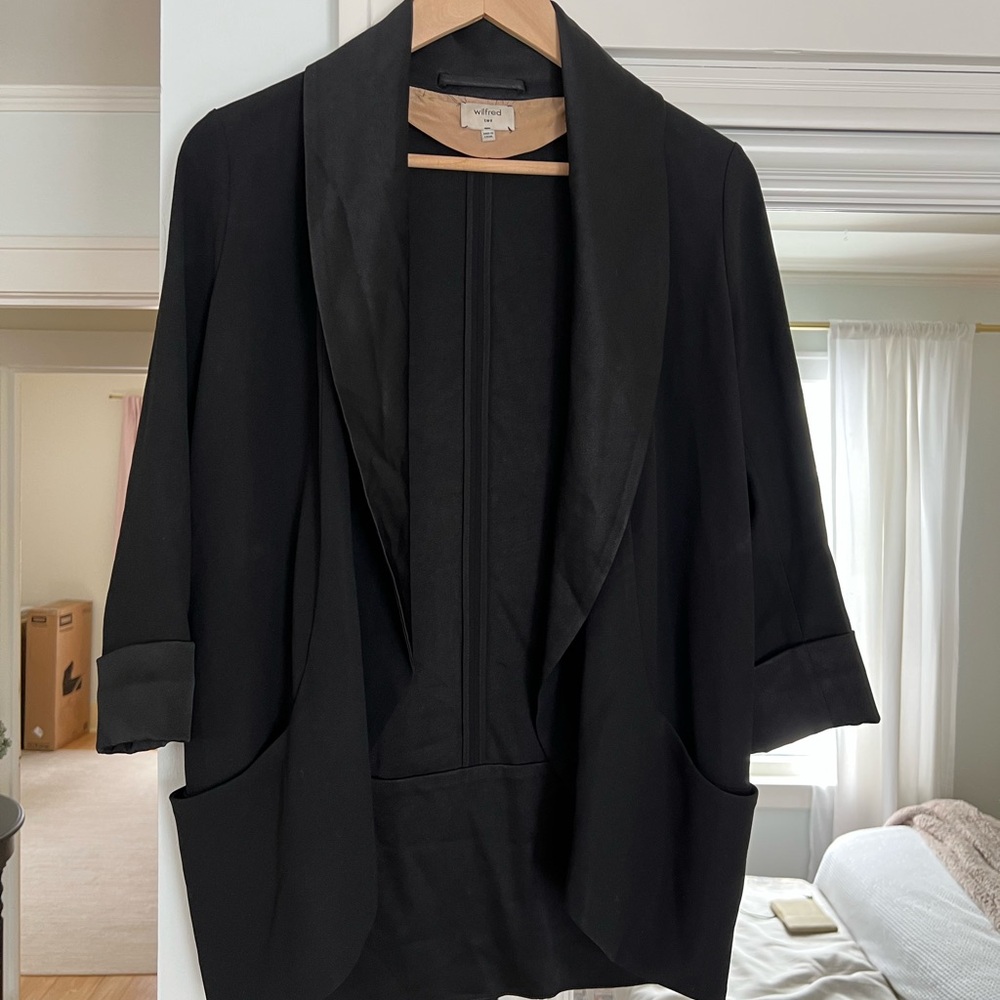 Aritzia Wilfred Black Chevalier Blazer, size 2